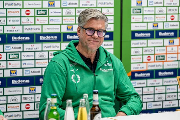Pressekonferenz HSG Wetzlar, 17.12.25 Runar Sigtryggsson (HSG Wetzlar) Pressekonferenz HSG Wetzlar: Wetzlar, 17.12.25 Copyright: xBEAUTIFULxSPORTS Roeczeyx
