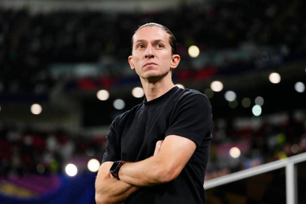 Paris Saint-Germain FC v Flamengo - FIFA Intercontinental Cup 2025: Final Filipe Luis head coach of Flamengo and Brazil prior FIFA Intercontinental Cup 2025 Final match between Paris Saint-Germain FC and Flamengo at Ahmad Bin Ali Stadium on December 17, 2025 in Doha, Qatar. Doha Qatar  Copyright: xJosexBretonx originalFilename:bretonhernandez-parissai251217_npPw6.jpg