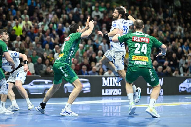 Tim Suton (TBV Lemgo Lippe, 23) SC DHfK Leipzig vs. TBV Lemgo Lippe, Handball, DHB-Pokal Viertelfinale, Spielzeit 2025 2026, 17.12.2025 SC DHfK Leipzig vs. TBV Lemgo Lippe, Handball, DHB-Pokal Viertelfinale, Spielzeit 2025 2026, 17.12.2025 Dresden Copyright: xEibner-Pressefoto xHoepnerx EP_PHR
