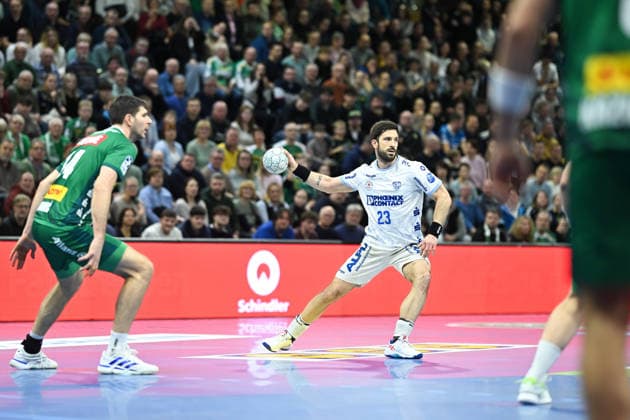 Tim Suton (TBV Lemgo Lippe, 23) SC DHfK Leipzig vs. TBV Lemgo Lippe, Handball, DHB-Pokal Viertelfinale, Spielzeit 2025 2026, 17.12.2025 SC DHfK Leipzig vs. TBV Lemgo Lippe, Handball, DHB-Pokal Viertelfinale, Spielzeit 2025 2026, 17.12.2025 Dresden Copyright: xEibner-Pressefoto xHoepnerx EP_PHR