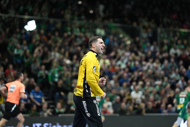 Domenico Ebner (SC DHfK Leipzig, 1) SC DHfK Leipzig vs. TBV Lemgo Lippe, Handball, DHB-Pokal Viertelfinale, Spielzeit 2025 2026, 17.12.2025 SC DHfK Leipzig vs. TBV Lemgo Lippe, Handball, DHB-Pokal Viertelfinale, Spielzeit 2025 2026, 17.12.2025 Dresden Copyright: xEibner-Pressefoto xHoepnerx EP_PHR