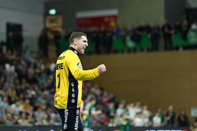 Domenico Ebner (SC DHfK Leipzig, 1) SC DHfK Leipzig vs. TBV Lemgo Lippe, Handball, DHB-Pokal Viertelfinale, Spielzeit 2025 2026, 17.12.2025 SC DHfK Leipzig vs. TBV Lemgo Lippe, Handball, DHB-Pokal Viertelfinale, Spielzeit 2025 2026, 17.12.2025 Dresden Copyright: xEibner-Pressefoto xHoepnerx EP_PHR