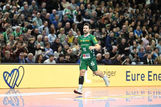 Lukas Binder (SC DHfK Leipzig, 11) SC DHfK Leipzig vs. TBV Lemgo Lippe, Handball, DHB-Pokal Viertelfinale, Spielzeit 2025 2026, 17.12.2025 SC DHfK Leipzig vs. TBV Lemgo Lippe, Handball, DHB-Pokal Viertelfinale, Spielzeit 2025 2026, 17.12.2025 Dresden Copyright: xEibner-Pressefoto xHoepnerx EP_PHR