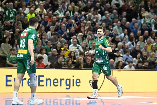 Lukas Binder (SC DHfK Leipzig, 11) SC DHfK Leipzig vs. TBV Lemgo Lippe, Handball, DHB-Pokal Viertelfinale, Spielzeit 2025 2026, 17.12.2025 SC DHfK Leipzig vs. TBV Lemgo Lippe, Handball, DHB-Pokal Viertelfinale, Spielzeit 2025 2026, 17.12.2025 Dresden Copyright: xEibner-Pressefoto xHoepnerx EP_PHR