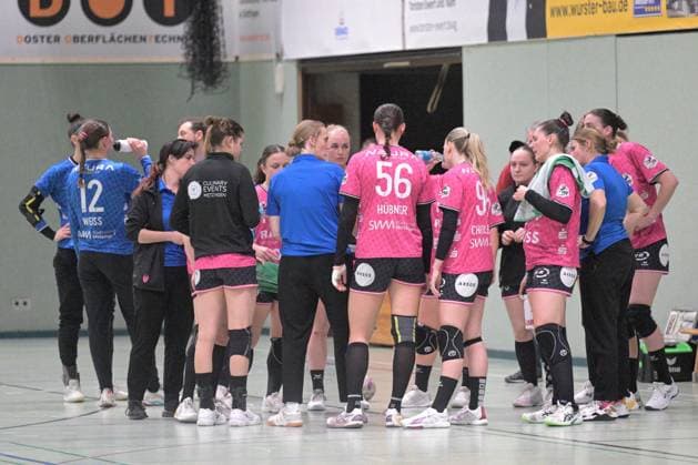 Time Out TusSies TusSies Metzingen vs. ATH Strasbourg, Handball, Testspiel, Saison 2025 2026, 17.12.2025 TusSies Metzingen vs. ATH Strasbourg, Handball, Testspiel, Saison 2025 2026, 17.12.2025 Metzingen Copyright: xEibner-Pressefoto TobiasxBaurx EP_TBR