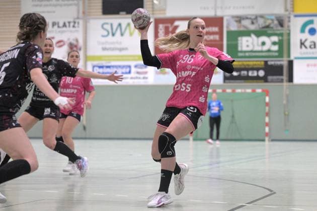 Charlotte Cholevova (TusSies Metzingen, 96) TusSies Metzingen vs. ATH Strasbourg, Handball, Testspiel, Saison 2025 2026, 17.12.2025 TusSies Metzingen vs. ATH Strasbourg, Handball, Testspiel, Saison 2025 2026, 17.12.2025 Metzingen Copyright: xEibner-Pressefoto TobiasxBaurx EP_TBR