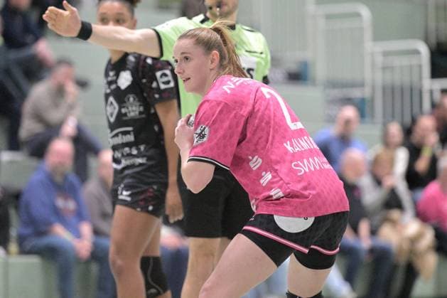 Selina Lindemann (TusSies Metzingen, 02) TusSies Metzingen vs. ATH Strasbourg, Handball, Testspiel, Saison 2025 2026, 17.12.2025 TusSies Metzingen vs. ATH Strasbourg, Handball, Testspiel, Saison 2025 2026, 17.12.2025 Metzingen Copyright: xEibner-Pressefoto TobiasxBaurx EP_TBR