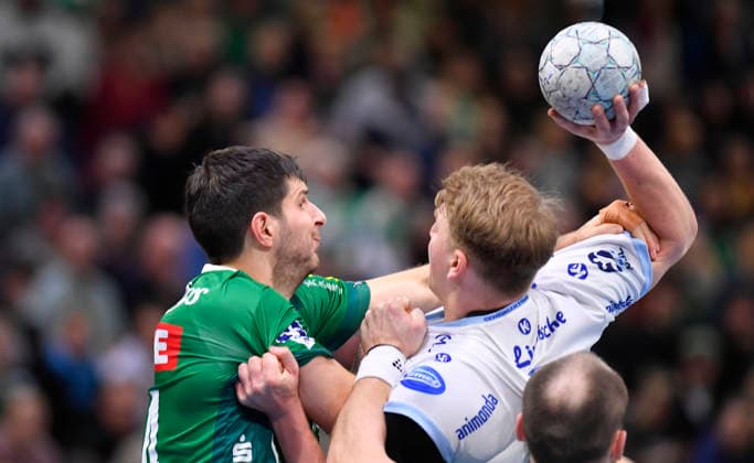 17.12.2025, Lemgos Lukas Hutecek, Handball, DHB-Pokal, SC DHfK Leipzig - TBV Lemgo Lippe, (c) Dresden