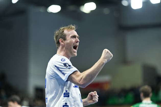 Bobby Schagen (TBV Lemgo Lippe, 14) SC DHfK Leipzig vs. TBV Lemgo Lippe, Handball, DHB-Pokal Viertelfinale, Spielzeit 2025 2026, 17.12.2025 SC DHfK Leipzig vs. TBV Lemgo Lippe, Handball, DHB-Pokal Viertelfinale, Spielzeit 2025 2026, 17.12.2025 Dresden Copyright: xEibner-Pressefoto xHoepnerx EP_PHR