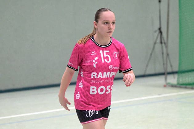 Katharina Goldammer (TusSies Metzingen, 15) TusSies Metzingen vs. ATH Strasbourg, Handball, Testspiel, Saison 2025 2026, 17.12.2025 TusSies Metzingen vs. ATH Strasbourg, Handball, Testspiel, Saison 2025 2026, 17.12.2025 Metzingen Copyright: xEibner-Pressefoto TobiasxBaurx EP_TBR