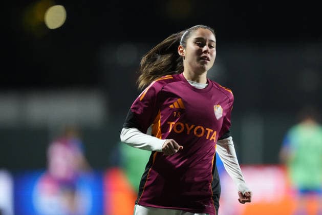 AS Roma s Giulia Dragoni during the Uefa Women™s Champions League soccer match between Roma and St. Pölten at the Rome s Tre Fontane stadium, Italy - Wednesday December 17, 2025 - Soccer ( Photo by Alfredo Falcone LaPresse )  Copyright: xAlfredoxFalcone LaPressex