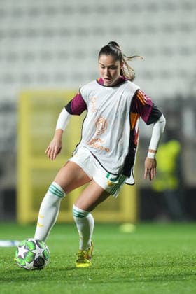 AS Roma s Giulia Dragoni during the Uefa Women™s Champions League soccer match between Roma and St. Pölten at the Rome s Tre Fontane stadium, Italy - Wednesday December 17, 2025 - Soccer ( Photo by Alfredo Falcone LaPresse )  Copyright: xAlfredoxFalcone LaPressex