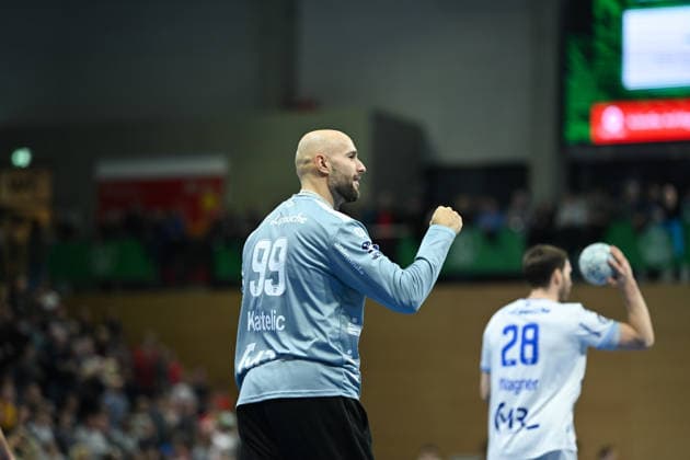 Urh Kastelic (TBV Lemgo Lippe, 99) SC DHfK Leipzig vs. TBV Lemgo Lippe, Handball, DHB-Pokal Viertelfinale, Spielzeit 2025 2026, 17.12.2025 SC DHfK Leipzig vs. TBV Lemgo Lippe, Handball, DHB-Pokal Viertelfinale, Spielzeit 2025 2026, 17.12.2025 Dresden Copyright: xEibner-Pressefoto xHoepnerx EP_PHR