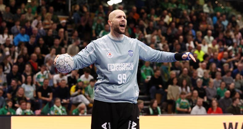 Dresden, 17.12.2025, Ballsportarena, Handball, DHB Pokal, Viertelfinale , SC DHfK Leipzig vs. TBV Lemgo 27:35, Im Bild; Lemgo feiert den Einzug in das FinalFour. Torhüter Urh Kastelic ( 99, Lemgo). , Nur zur redaktionellen Nutzung. Only editorial use. , DHB HBL regulations prohibit any use of photographs as image sequences and or quasi-video. ,
