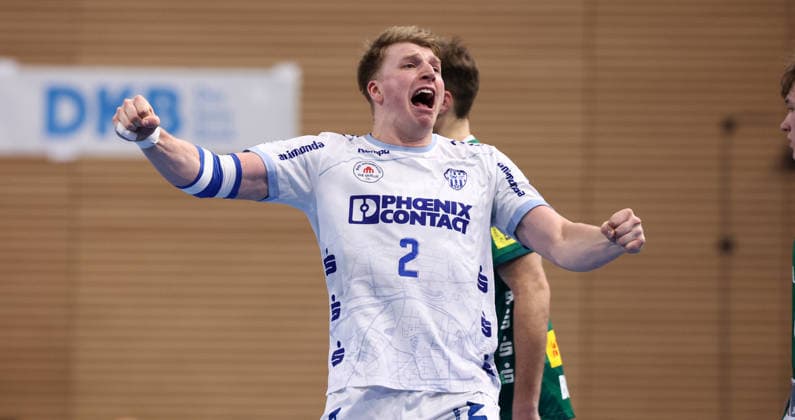 Dresden, 17.12.2025, Ballsportarena, Handball, DHB Pokal, Viertelfinale , SC DHfK Leipzig vs. TBV Lemgo 27:35, Im Bild; Lemgo feiert den Einzug in das FinalFour. Lukas Hutecek ( 2, Lemgo) , Nur zur redaktionellen Nutzung. Only editorial use. , DHB HBL regulations prohibit any use of photographs as image sequences and or quasi-video. ,