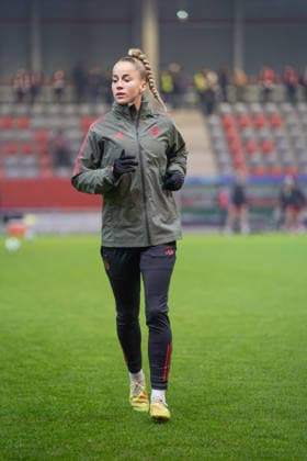 Giulia Gwinn (7 FC Bayern) beim UEFA Womens Champions League Spiel FC Bayern München - Valerenga IF am 17.12.2025. München FC Bayern Campus Bayern Deutschland