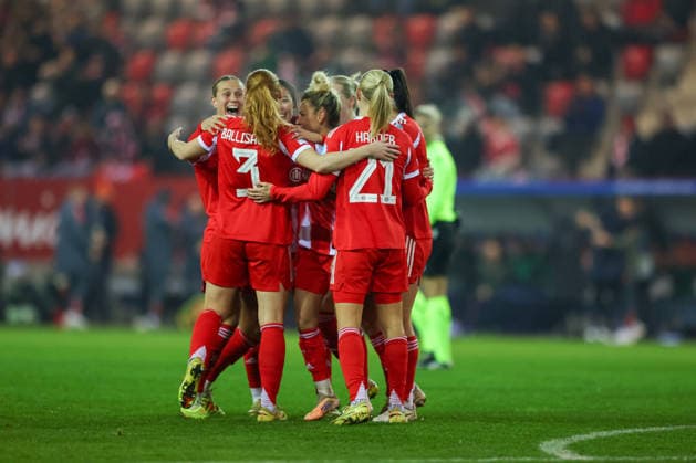 Jubel zum Tor zum 2:0 durch Stine Ballisager (FC Bayern Muenchen, 03), GER, FC Bayern Muenchen vs. Valerenga IF, Fussball, UEFA Womens Champions League, Ligaphase, 6. Spieltag, Saison 2025 2026, 17.12.2025, GER, FC Bayern Muenchen vs. Valerenga IF, Fussball, UEFA Womens Champions League, Ligaphase, 6. Spieltag, Saison 2025 2026, 17.12.2025 Muenchen Copyright: xEibner-Pressefoto JennixMaulx EP_JML