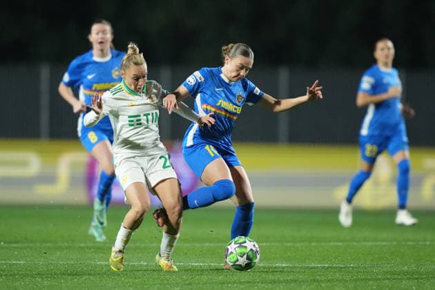 AS Roma s Giada Greggi St. Polten s Fanni Nagy during the Uefa Women™s Champions League soccer match between Roma and St. Pölten at the Rome s Tre Fontane stadium, Italy - Wednesday December 17, 2025 - Soccer ( Photo by Alfredo Falcone LaPresse )  Copyright: xAlfredoxFalcone LaPressex