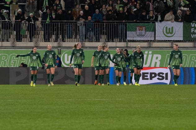 Deutschland, Fussball, UEFA, Womens Champions League, 6. Spieltag 2025 2026: VfL Wolfsburg - Chelsea FC am 17.12. in Wolfsburg (AOK-Stadion): Tor 1:0 Alexandra Popp (VfL Wolfsburg 11) Torjubel Copyright: xSvenxHeidmannx