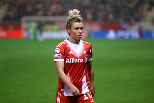 Fussball, Frauen, Frauen Champions League, 3.Spieltag, Saison 2025 2026, FC Bayern München - Valerengal, Valerenga, Campus Linda Dallmann (FC Bayern München) stehend, Kopf, Oberkörper