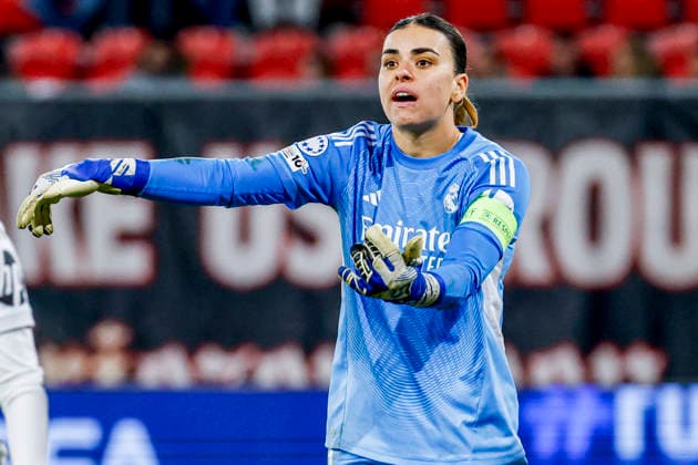 UEFA Women s Champions League 2025 26 League Phase MD6 - FC Twente vs Real Madrid CF, Netherlands goalkeeper Misa Rodriguez of Real Madrid gestures during the UEFA Women s Champions League 2025 26 League Phase MD6 match between FC Twente and Real Madrid CF at the FC Twente Stadium in Enschede, Netherlands, December 17, 2025. Enschede Netherlands  Copyright: xMatrixxImagesx xMarcelxterxBalsx