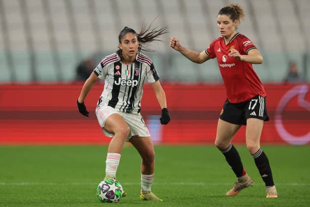 Turin, Italy, 17th December 2025. Chiara Beccari of Juventus and Dominique Janssen of Manchester United, ManU during the Juventus Women vs Manchester United Women UEFA Womens Champions League match at Juventus Stadium, Turin. Picture credit should read: Jonathan Moscrop Sportimage EDITORIAL USE ONLY. No use with unauthorised audio, video, data, fixture lists, club league logos or live services. Online in-match use limited to 120 images, no video emulation. No use in betting, games or single club league player publications. SPI_028_JM_JUVE_MANUTD_UWCL SPI-4364-0028