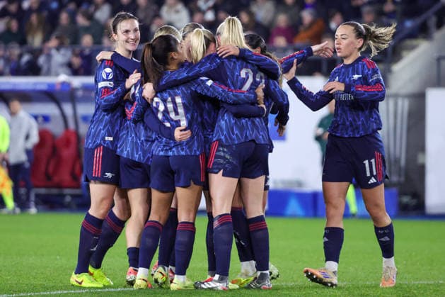 251217 UWCL OH Leuven vs Arsenal Arsenal players celebrating the goal of Beth Mead (9) of Arsenal (0-2) during the soccer match between OH Leuven (BEL) and Arsenal (ENG), league phase match day 6, 2025-2026 season of UEFA Womens Champions League , on Wednesday 17 December 2025 in LEUVEN , Belgium . PHOTO SPORTPIX Sevil Oktem LEUVEN Belgium  Copyright: xSevilxOktemx SOK-1111