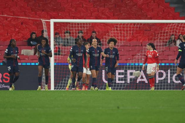 PSG team celebrating a goal during the match between SL Benfica Womens team and PSG Womens team, valid for Womens Champions League 2025 2026 at Estadio do Lisboa e Benfica on 17 December 2025. Lisboa Estadio do Sport Lisboa de Benfica Lisboa Portugal Copyright: xIMAGOx xPRIMExSPORTSxIMAGESx xFILIPExOLIVEIRAx