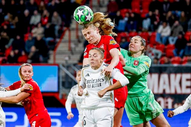Lieske Carleer of FC Twente and Filippa Angeldahl of Real Madrid compete for the headed ball FC Twente v Real Madrid CF, UEFA Women s Champions League 2025 26 League Phase MD6, FC Twente v Real Madrid CF, FC Twente Stadium, December 17, 2025, Enschede, Netherlands.
