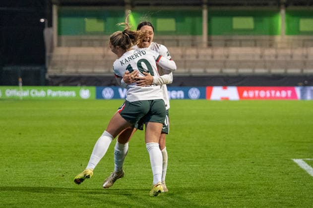 Deutschland, Fussball, UEFA, Womens Champions League, 6. Spieltag 2025 2026: VfL Wolfsburg - Chelsea FC am 17.12. in Wolfsburg (AOK-Stadion): Tor zum 1:2 Sam Kerr (Chelsea FC 20) Torjubel Copyright: xSvenxHeidmannx