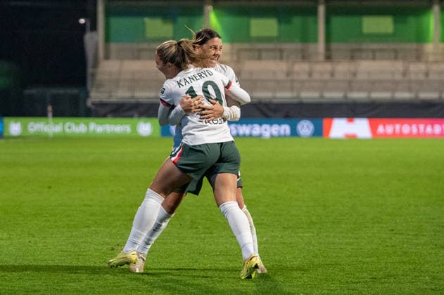 Deutschland, Fussball, UEFA, Womens Champions League, 6. Spieltag 2025 2026: VfL Wolfsburg - Chelsea FC am 17.12. in Wolfsburg (AOK-Stadion): Tor zum 1:2 Sam Kerr (Chelsea FC 20) Torjubel Copyright: xSvenxHeidmannx