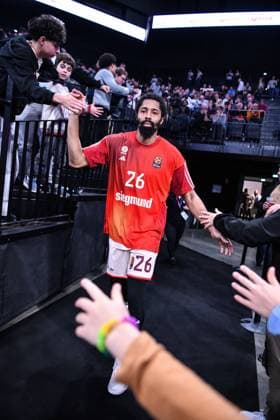December 17, 2025, Decines, Aura, FRANCE: SPENCER DINWIDDIE of Bayern Munich during the Turkish Airlines EuroLeague basketball match between LDLC ASVEL and Bayern Munich on 17 December 2025 at LDLC Arena Decines FRANCE - ZUMAl230 20251217_zip_l230_014 Copyright: xCyrilxLestagex