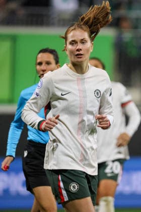 Wolfsburg, Deutschland 17. Dezember 2025: Champions League - Frauen - 2025 2026 - VfL Wolfsburg vs. FC Chelsea Im Bild: Sjoeke Nüsken Nuesken (FCW) AOK Stadion Niedersachsen Copyright: xFotostandx xFantinix