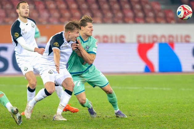 V.l.n.r. David Vujevic, Ilan Sauter, FCZ, Kevin Behrens, FCL, FC Zürich - FC Lugano, Super League, Fussball, 17.12.2025