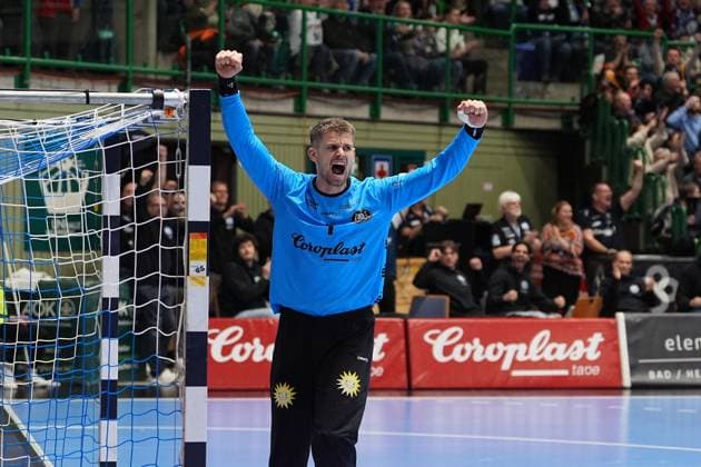 RECORD DATE NOT STATED Szene mit Christopher Rudeck (1; Bergischer HC) Christopher Rudeck (1; Bergischer HC) jubelt im Tor
