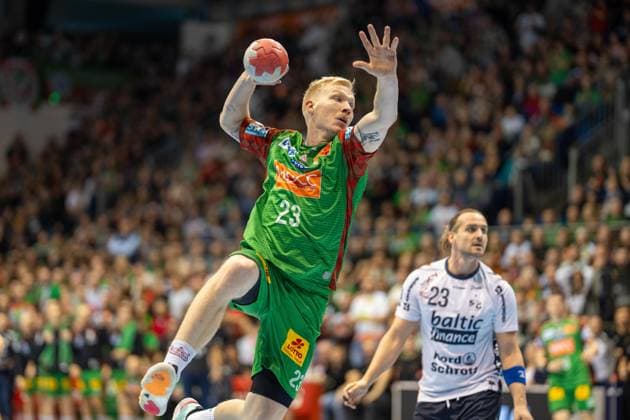 Deutschland: Handball DHB-Pokal 2025 26, Viertelfinale - SC Magdeburg vs SG Flensburg-Handewitt - GETEC Arena (Magdeburg): Magnus Saugstrup (SC Magdeburg, 23) Copyright: xTomxLauruschkatx