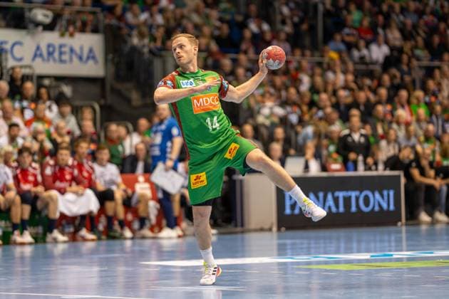 Deutschland: Handball DHB-Pokal 2025 26, Viertelfinale - SC Magdeburg vs SG Flensburg-Handewitt - GETEC Arena (Magdeburg): Omar Ingi Magnusson (SC Magdeburg, 14) Copyright: xTomxLauruschkatx