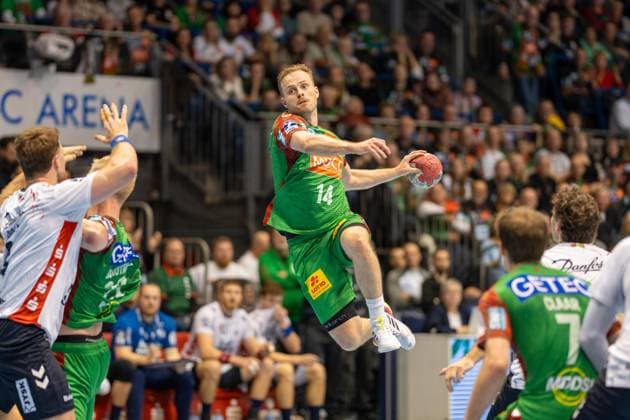 Deutschland: Handball DHB-Pokal 2025 26, Viertelfinale - SC Magdeburg vs SG Flensburg-Handewitt - GETEC Arena (Magdeburg): Omar Ingi Magnusson (SC Magdeburg, 14) Copyright: xTomxLauruschkatx