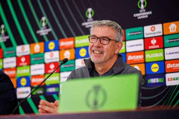 MAINZ, GERMANY - DECEMBER 18: Headcoach Urs Fischer (1. FSV Mainz 05) during the press conference, PK, Pressekonferenz after the Conference League match between 1. FSV Mainz 05 vs. Samsunspor at MEWA Arena on matchday 6 of the UEFA Conference League Group Stage on December 18, 2025 in Mainz, Germany. DFL REGULATIONS PROHIBIT ANY USE OF PHOTOGRAPHS AS IMAGE SEQUENCES AND OR QUASI-VIDEO. Rhineland-Palatinate Germany Copyright: xStephanxHahnex