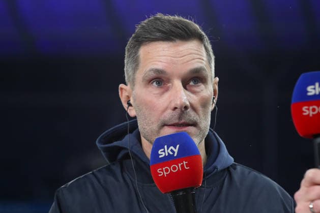 19.12.2025, xtgx, Fussball 2. Bundesliga, Hertha BSC Berlin - Arminia Bielefeld emspor, v.l. Stefan Leitl (Hertha, Trainer) Portrait, Portraet, Einzelbild (DFL DFB REGULATIONS PROHIBIT ANY USE OF PHOTOGRAPHS as IMAGE SEQUENCES and or QUASI-VIDEO) Berlin