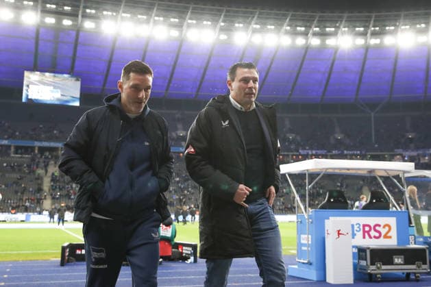 19.12.2025, xtgx, Fussball 2. Bundesliga, Hertha BSC Berlin - Arminia Bielefeld emspor, v.l. Stefan Leitl (Hertha, Trainer), Benjamin Weber (Hertha, Sportdirektor) (DFL DFB REGULATIONS PROHIBIT ANY USE OF PHOTOGRAPHS as IMAGE SEQUENCES and or QUASI-VIDEO) Berlin