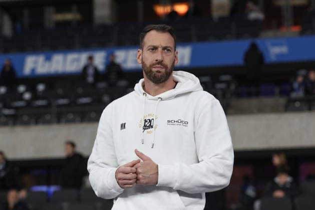 19.12.2025, xtgx, Fussball 2. Bundesliga, Hertha BSC Berlin - Arminia Bielefeld emspor, v.l. Mitch Kniat (Bielefeld, Trainer) Portrait, Portraet, Einzelbild (DFL DFB REGULATIONS PROHIBIT ANY USE OF PHOTOGRAPHS as IMAGE SEQUENCES and or QUASI-VIDEO) Berlin