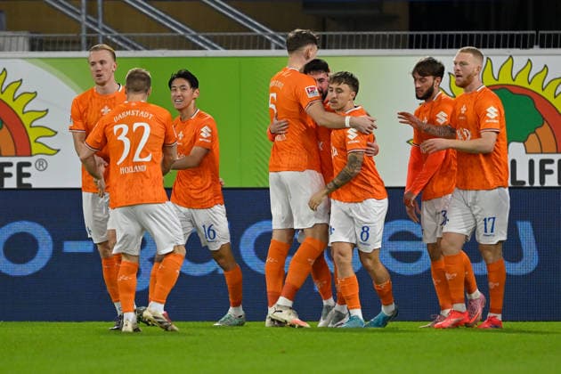 Paderborn, Home Deluxe Arena, 19.12.25, GER, Herren, 2.Bundesliga, Saison 2025-2026, SC Paderborn 07 - SV Darmstadt 98 Bild: Marco RICHTER (Darmstadt) jubelt nach seinem Tor zum 0:1 DFL regulations prohibit any use of photographs as image sequences and or quasi-video. NRW Deutschland