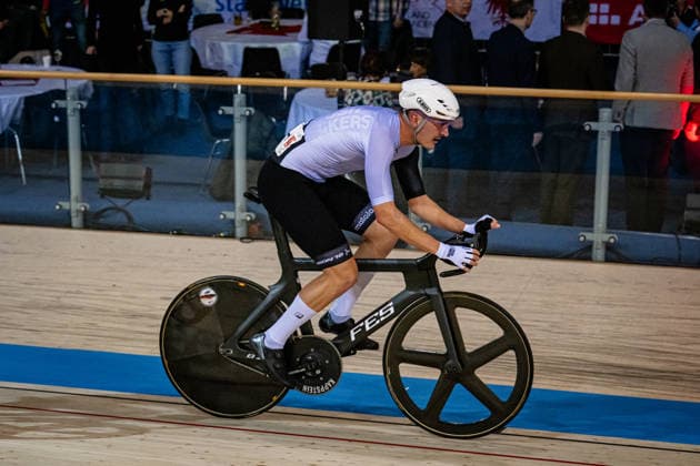 AUGENSTEIN Moritz: DM Omnium 2025 - Frankfurt Oder AUGENSTEIN Moritz ( GER ) RSV Irschenberg Querformat - quer - horizontal - Landscape - Event Veranstaltung: DM Omnium 2025 - Deutsche Meisterschaft - Category Kategorie: Cycling - Track cycling, Rad, Radsport, Bahnrad, Bahn National Championship Omnium - Elite Men - Location Ort: Europe Germany - Brandenburg - Märkisch Oderland - Frankfurt Oder - Oderlandhalle - Discipline: Omnium Scratch 1. Race - Distance: 10 km - Date Datum: 19.12.2025 Friday Day 1 -