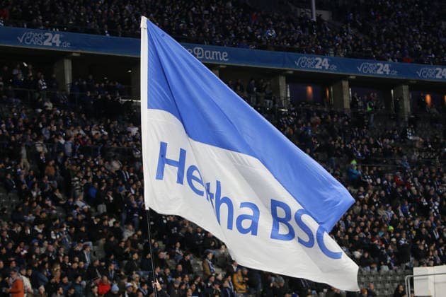 19.12.2025 Fußball Herren 2025 2026 2. Bundesliga 17. Spieltag Hertha BSC - DSC Arminia Bielefeld Olympiastadion Berlin Fahne von Hertha BSC. Berlin Berlin Deutschland