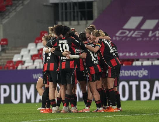 Deutschland: Frauen Bundesliga 2025 26, 14.Spieltag - SGS Essen vs Eintracht Frankfurt - Tor und Torjubel Frankfurt Copyright: xMerlexKölkingx