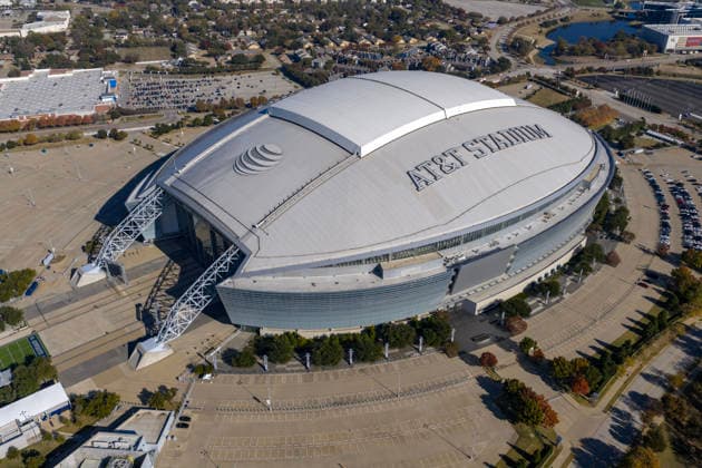 Das AT&T-Stadion von oben: Arlingtons kolossales und Unterhaltungswahrzeichen Das AT&T-Stadion von oben: Arlingtons kolossales Sport- und Unterhaltungswahrzeichen (License=RM) 24379404 Copyright: xZoonar.com WalterxGxArcexSr GrindstonexMedix 24379404