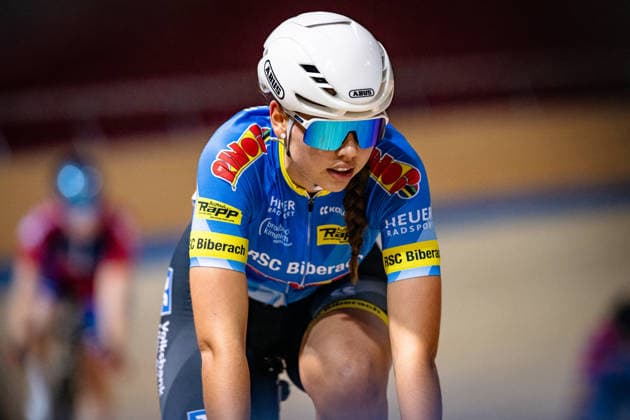 SERVAY Julia: DM Omnium 2025 - Frankfurt Oder SERVAY Julia ( GER ) RSC Biberach Querformat - quer - horizontal - Landscape - Event Veranstaltung: DM Omnium 2025 - Deutsche Meisterschaft - Category Kategorie: Cycling - Track cycling, Rad, Radsport, Bahnrad, Bahn National Championship Omnium - Elite Women - Location Ort: Europe Germany - Brandenburg - Märkisch Oderland - Frankfurt Oder - Oderlandhalle - Discipline: Omnium Scratch 1. Race - Distance: 10 km - Date Datum: 19.12.2025 Friday Day 1 -