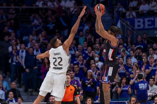 December 19, 2025, Madrid, Madrid, Spain: LAMAR STEVENS of Paris Basketball during the Turkish Airlines EuroLeague 2025 2026 season game between REAL MADRID Vs of PARIS BASKETBALL at the Movistar Arena on December 18, 2025, in Madrid, Spain. Madrid Spain - ZUMAc312 20251219_zsp_c312_012 Copyright: xOscarxManuelxSanchezx