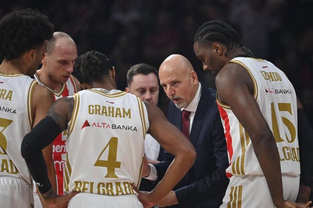 CRVENA ZVEZDA vs VIRTUS BOLOGNA SASA OBRADOVIC coach basketball Crvena zvezda vs Virtus Bologna, Euroleague, Beogradska arena, Belgrade 19.12.2025 Foto: BASKETBALL, EUROLEAGUE, CRVENA ZVEZDA, RED STAR, VIRTUS BOLOGNA Belgrade Belgrade arena Serbia Copyright: xMarkoxMetlas xMNxPressx